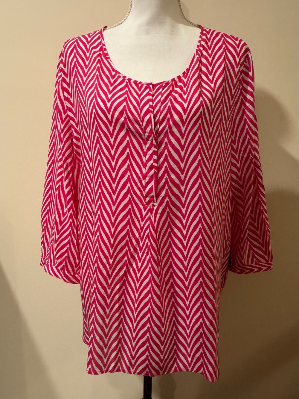 STYLUS Hot Pink and White Chevron Tunic Blouse